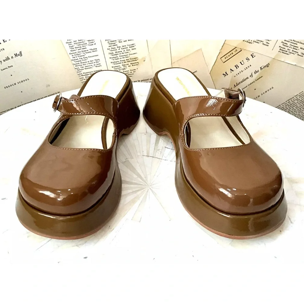 Free People Intentionally Blank Era Platfrom Mary Jane Clog Brown Patent - Picture 5 of 10